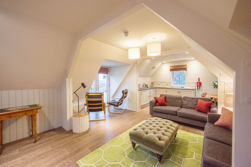 Apartment, 2 Bedrooms (Casa 21) | Living area | 50-inch Smart TV with digital channels, TV