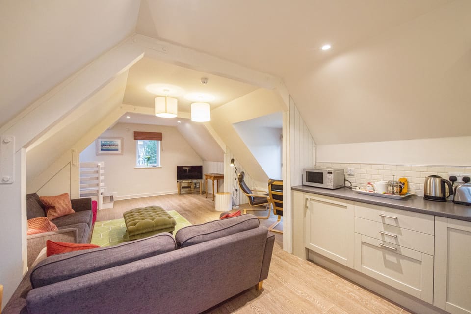 Apartment, 2 Bedrooms (Casa 21) | Living room | 50-inch Smart TV with digital channels, TV