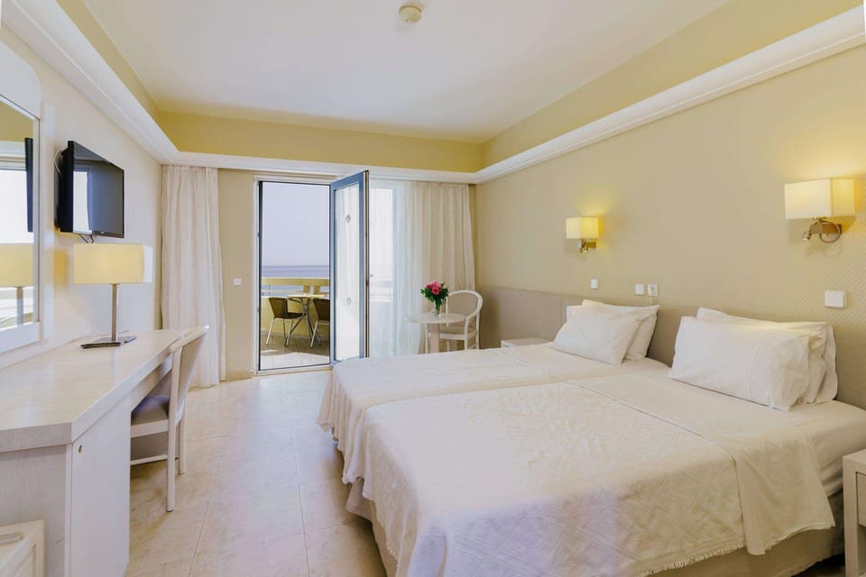 Egyptian cotton sheets, premium bedding, memory foam beds, minibar
