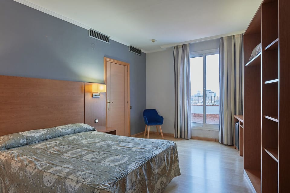 Double Room, Terrace | In-room safe, soundproofing, free WiFi, bed sheets