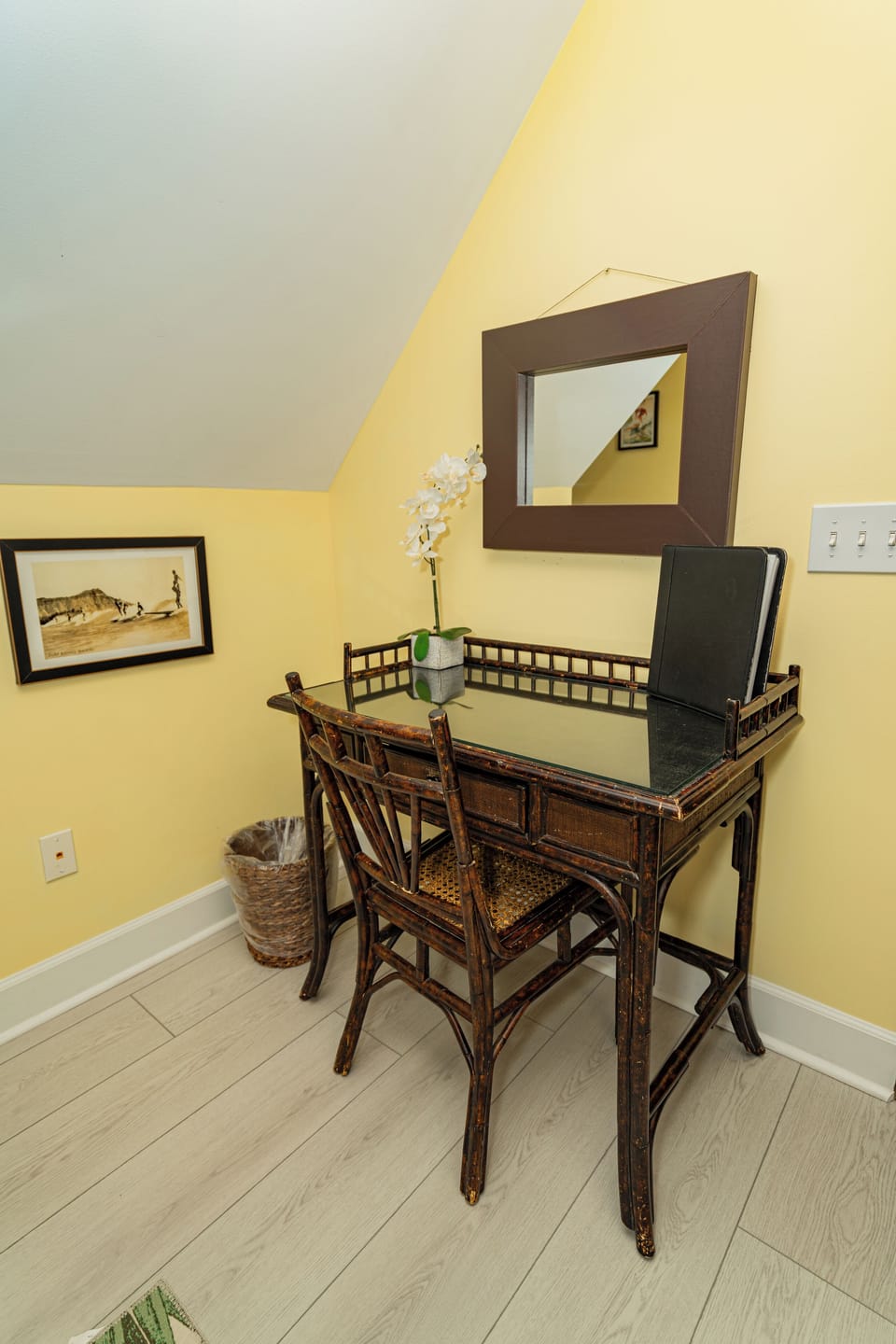 Room | Individually decorated, individually furnished, desk, iron/ironing board