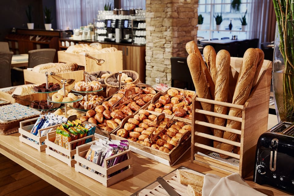 Daily buffet breakfast for a fee