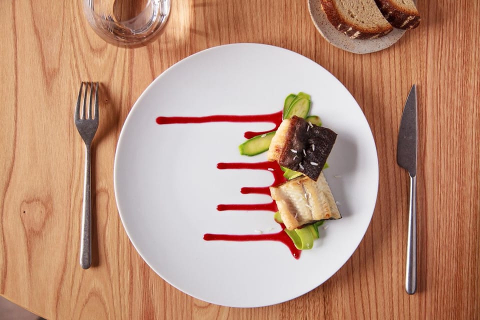 Lunch and dinner served
