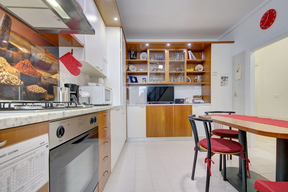 Apartment, 3 Bedrooms | Private kitchen | Full-size fridge, microwave, dishwasher, toaster