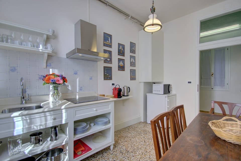 Apartment, 2 Bedrooms | Private kitchen | Fridge, microwave, cookware/dishes/utensils