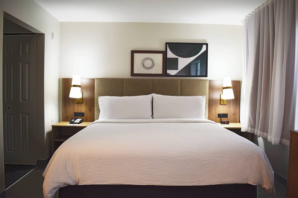 Pillowtop beds, in-room safe, blackout drapes, iron/ironing board