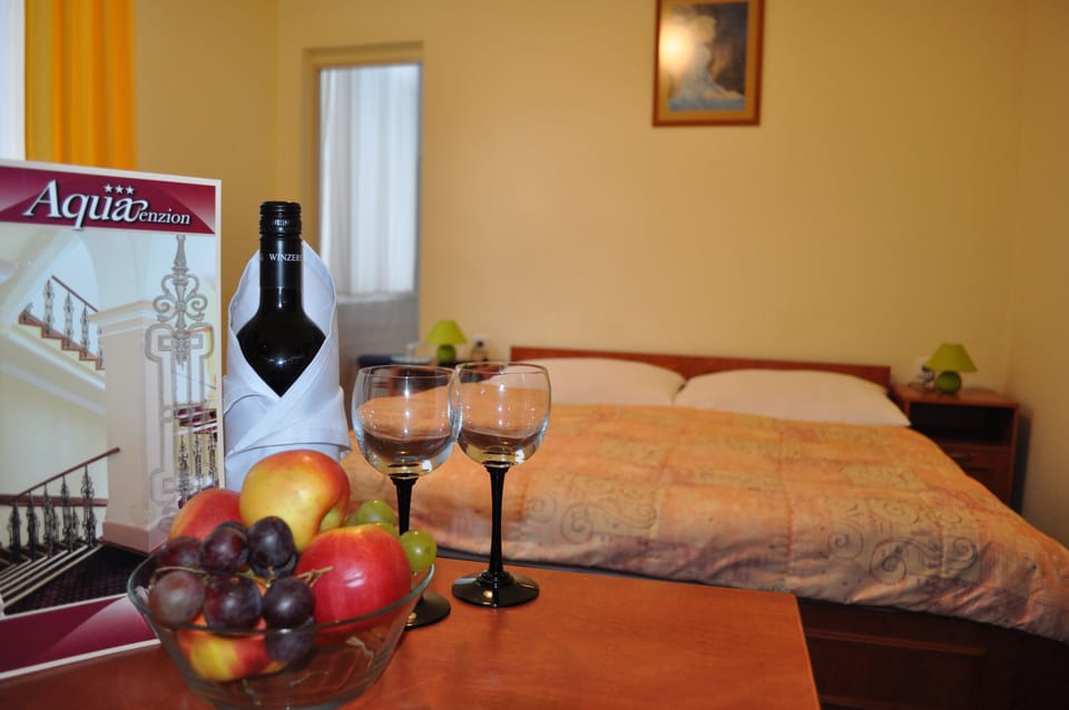 Standard Double or Twin Room | Hypo-allergenic bedding, minibar, desk, iron/ironing board