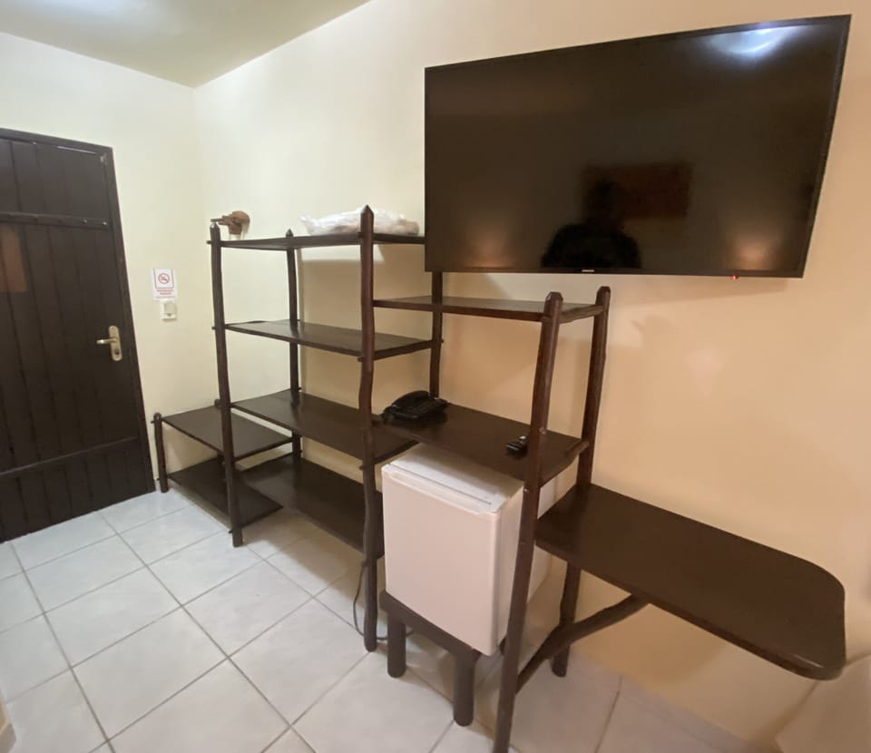 Deluxe Room, 1 Bedroom, Pool View, Garden Area (Double / Casal) | Minibar, free WiFi, bed sheets