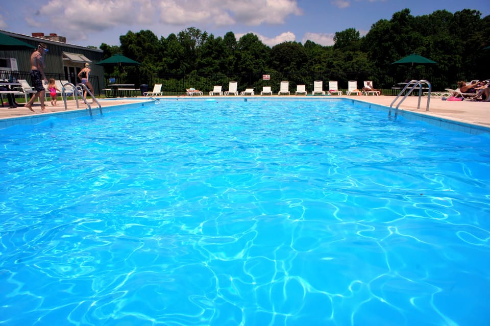 Seasonal outdoor pool, pool umbrellas, sun loungers