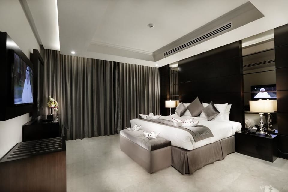 Minibar, in-room safe, blackout drapes, soundproofing