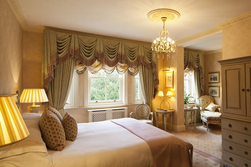 Luxury Double Room | In-room safe, desk, iron/ironing board, free cribs/infant beds