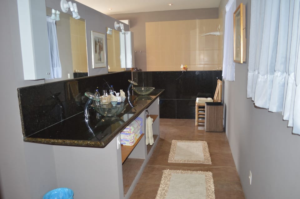 Suite, Balcony, Sea View (Brisamar) | Bathroom sink