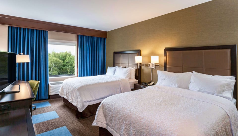 In-room safe, desk, laptop workspace, blackout drapes