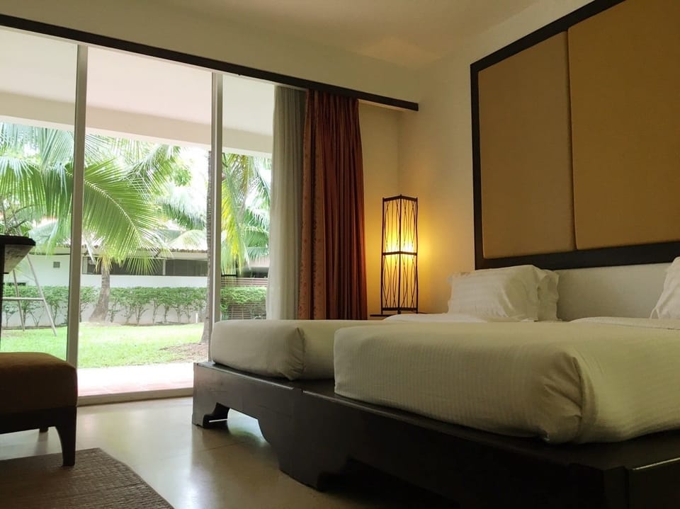 Superior Room, Garden View | Minibar, in-room safe, desk, rollaway beds