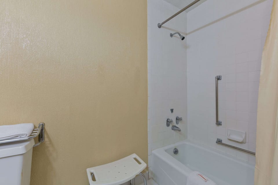 Room, 1 King Bed, Accessible | Iron/ironing board, cribs (free), WiFi (free), alarm clocks
