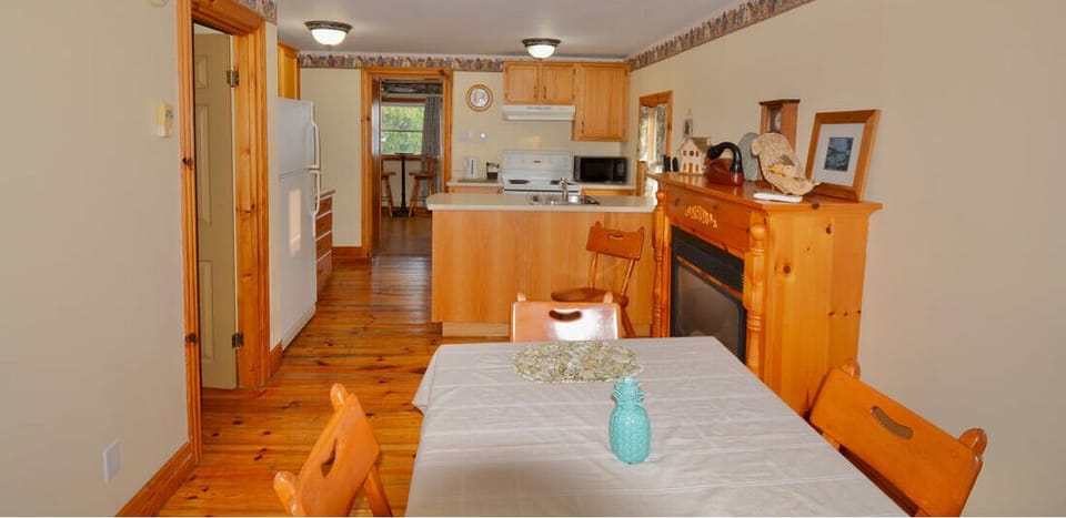 Cottage, Ensuite (One bedroom cottage) | Dining