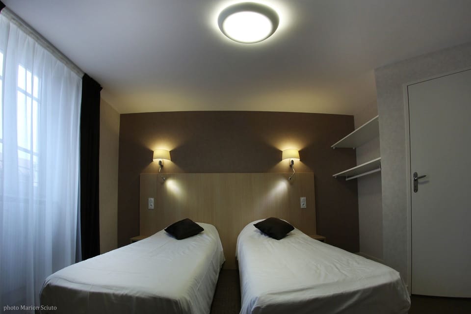 Standard Twin Room | Premium bedding, desk, iron/ironing board, free WiFi