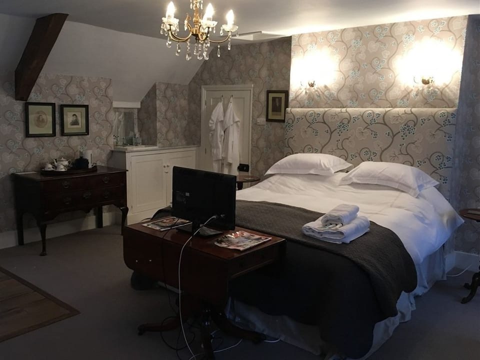 Luxury Double Room, Ensuite (Blue Room)