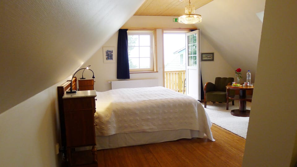Deluxe Double or Twin Room, Balcony, Garden View | Premium bedding, in-room safe, individually decorated