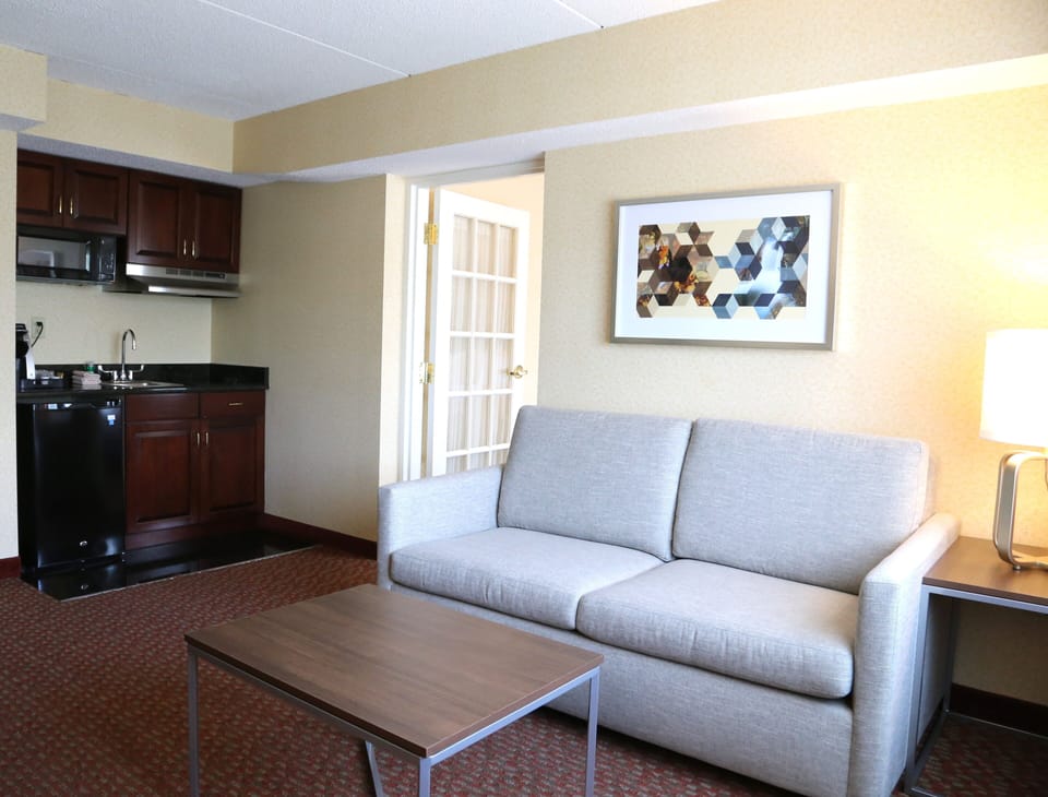 1 bedroom, desk, laptop workspace, blackout drapes