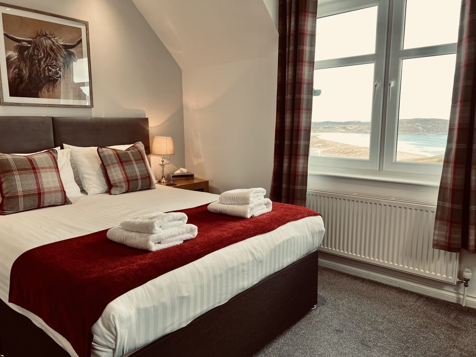 Double Room, Ensuite, Sea View | Free WiFi, bed sheets