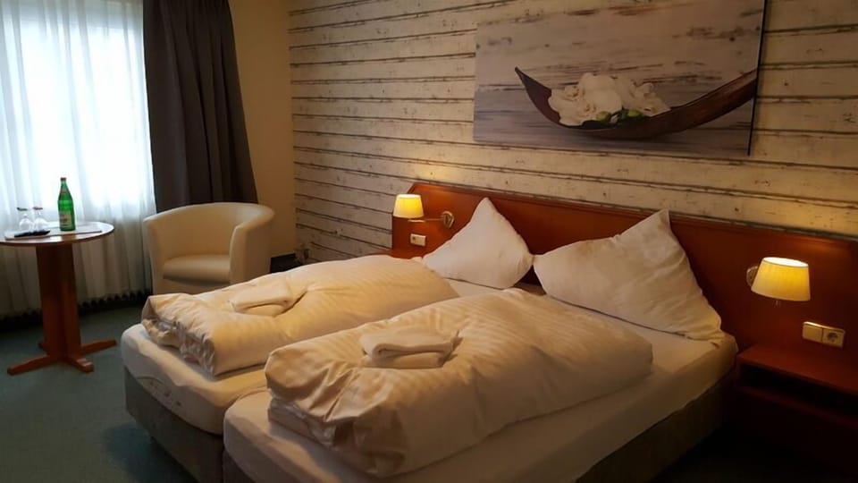 Standard Twin Room without extra bed | Desk, cribs (surcharge), rollaway beds (surcharge), WiFi (free)
