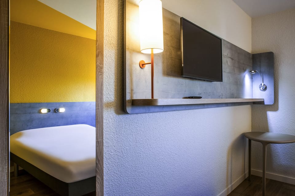 Premium bedding, desk, soundproofing, iron/ironing board