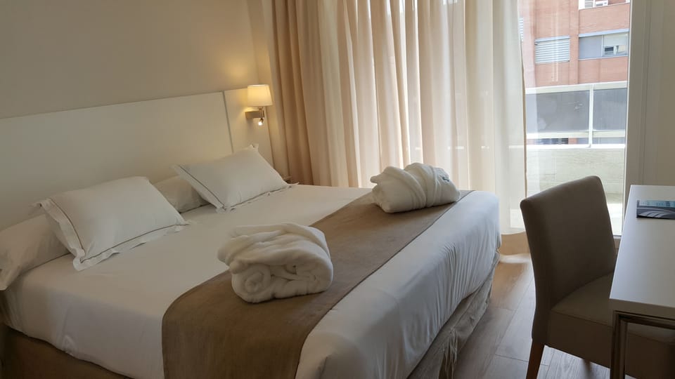 Superior Double Room | Down comforters, desk, soundproofing, iron/ironing board