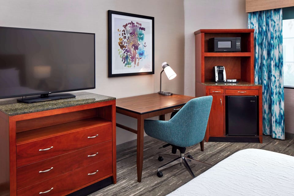 Egyptian cotton sheets, premium bedding, down comforters, desk