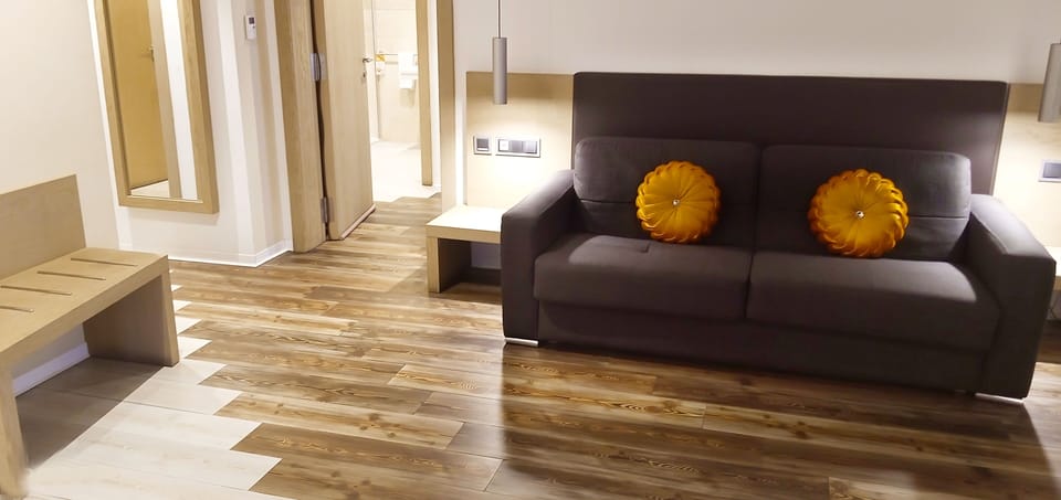 Deluxe Room | Premium bedding, memory foam beds, minibar, in-room safe