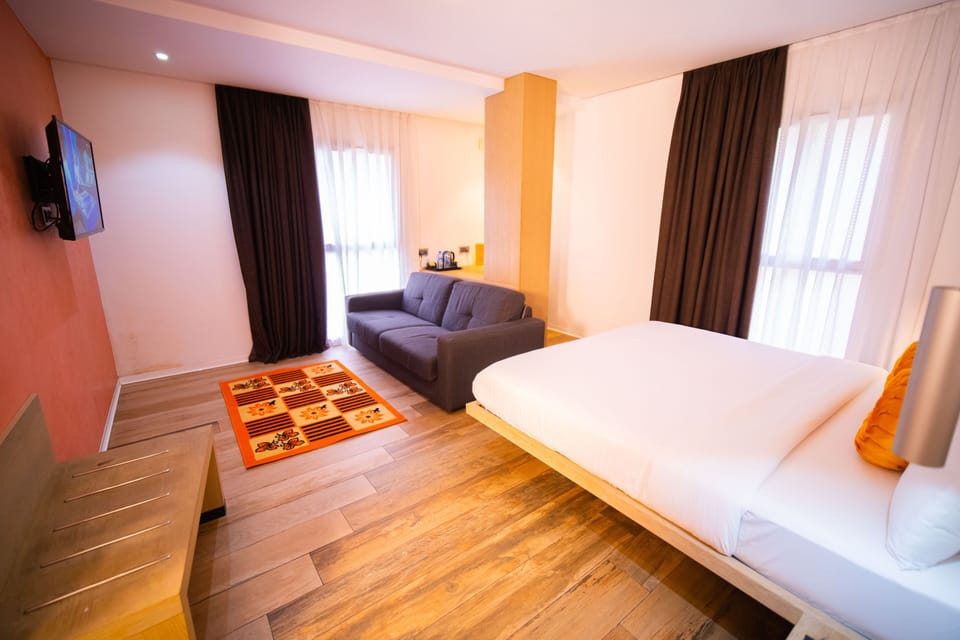 Deluxe Room | Premium bedding, memory foam beds, minibar, in-room safe