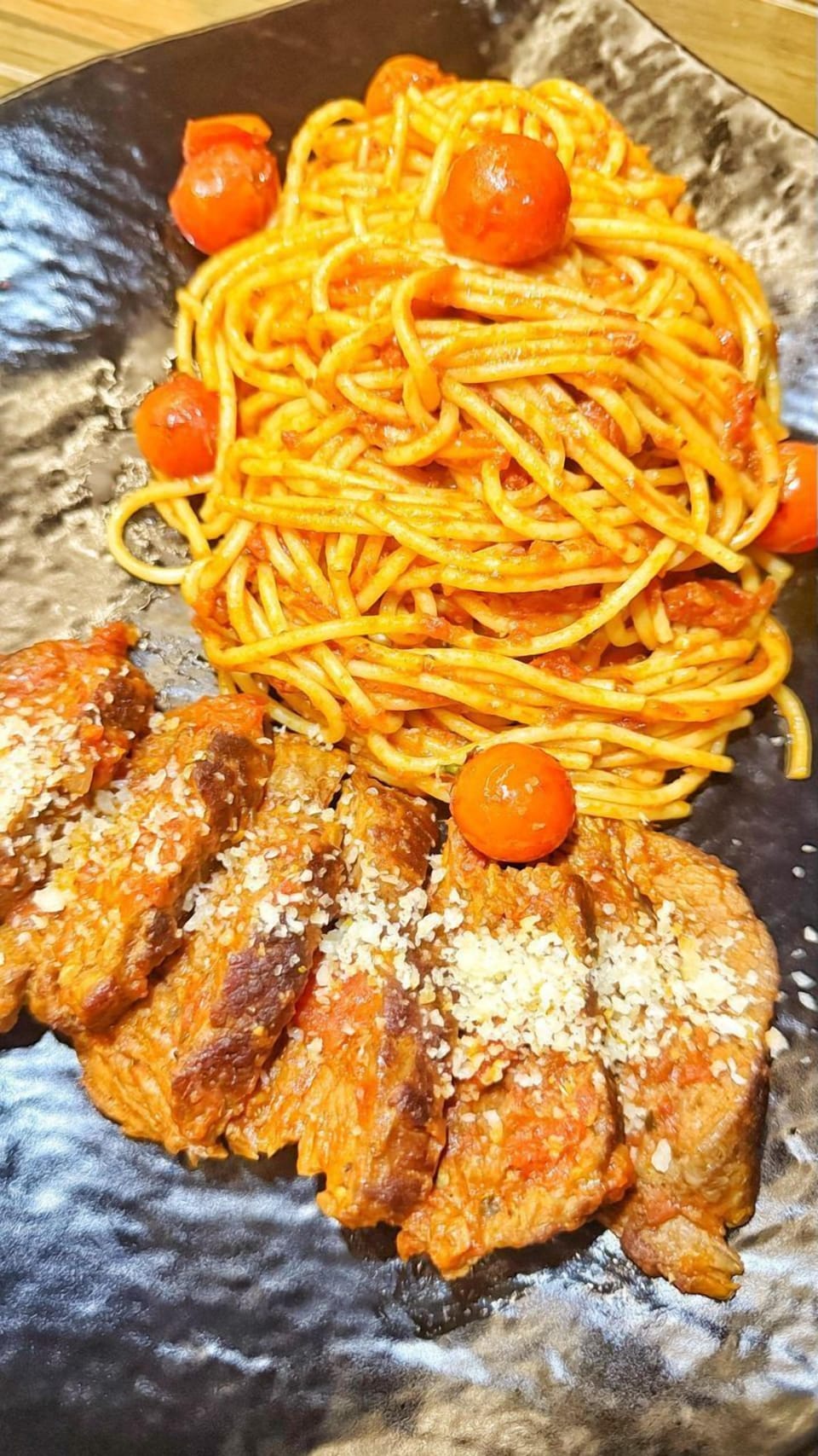 Lunch and dinner served