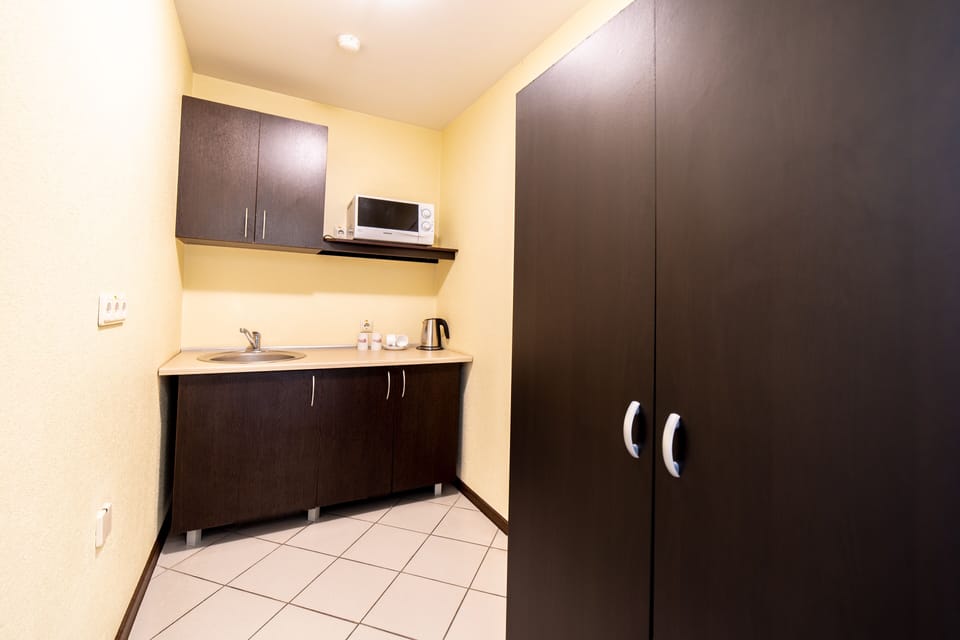 Comfort Double Room | Private kitchen | Fridge, electric kettle