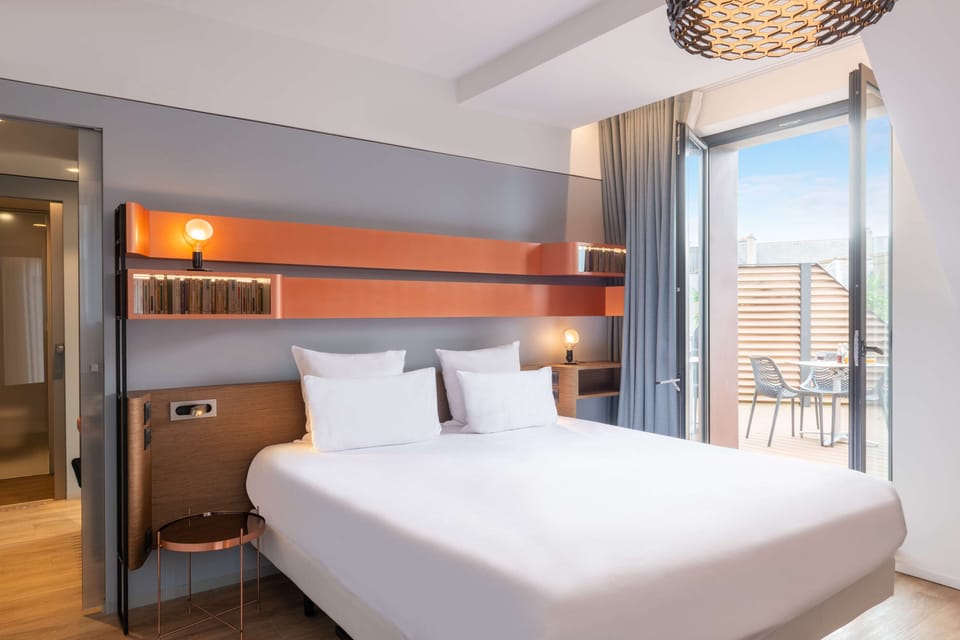 Premium bedding, Select Comfort beds, in-room safe, desk