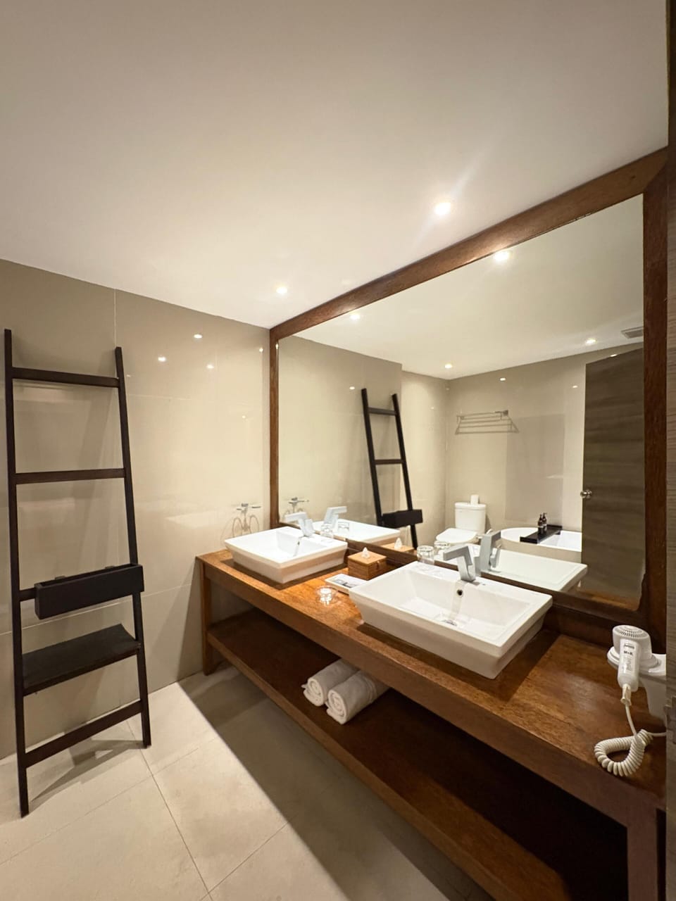Crystal Suite | Bathroom | Free toiletries, hair dryer, bathrobes, slippers