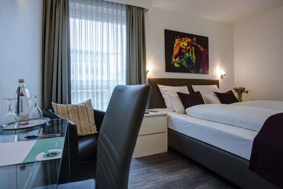 Comfort Double Room | Hypo-allergenic bedding, in-room safe, desk, free WiFi