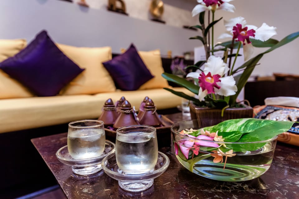 Couples treatment rooms, hot tub, body treatments, massages