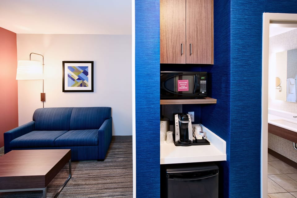 In-room safe, desk, soundproofing, iron/ironing board