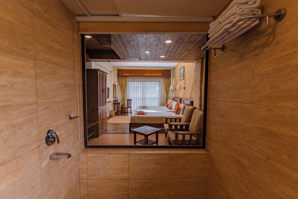 Superior Twin Room | Bathroom | Rainfall showerhead, free toiletries, hair dryer, slippers