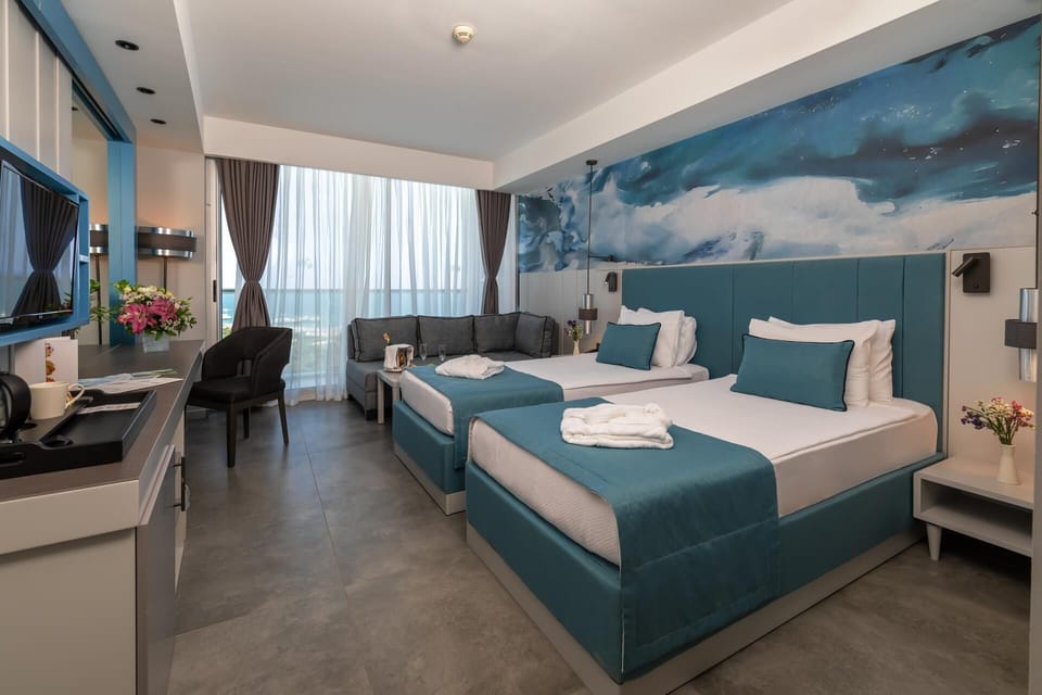 Standard Room, Sea View | Premium bedding, minibar, in-room safe, desk