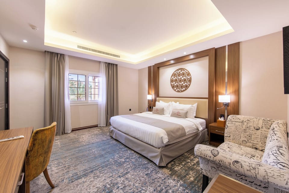 Royal Villa | Premium bedding, in-room safe, desk, blackout drapes