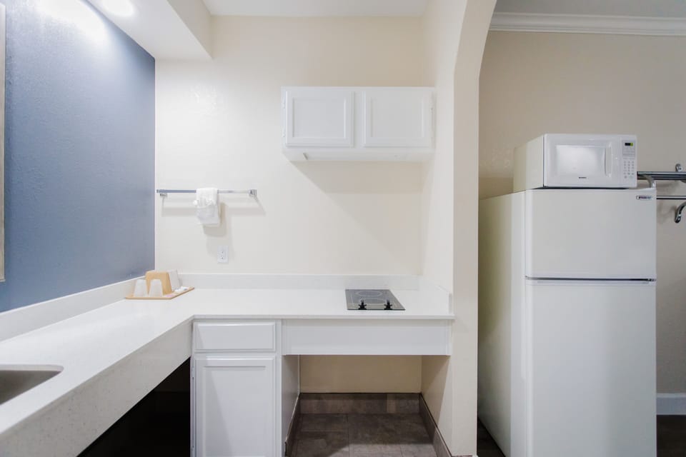 Double Room | Individually decorated, individually furnished, desk, laptop workspace