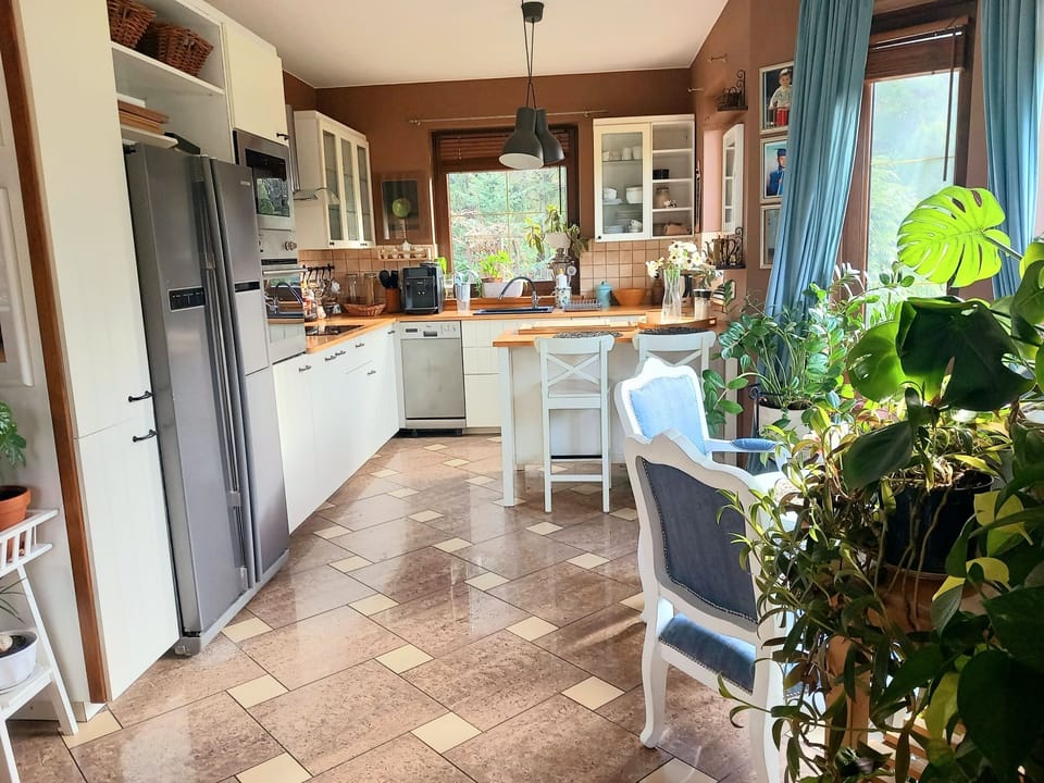 Dom z sauna i wanna z hydromasazem | Private kitchen | Fridge, microwave, electric kettle, cookware/dishes/utensils