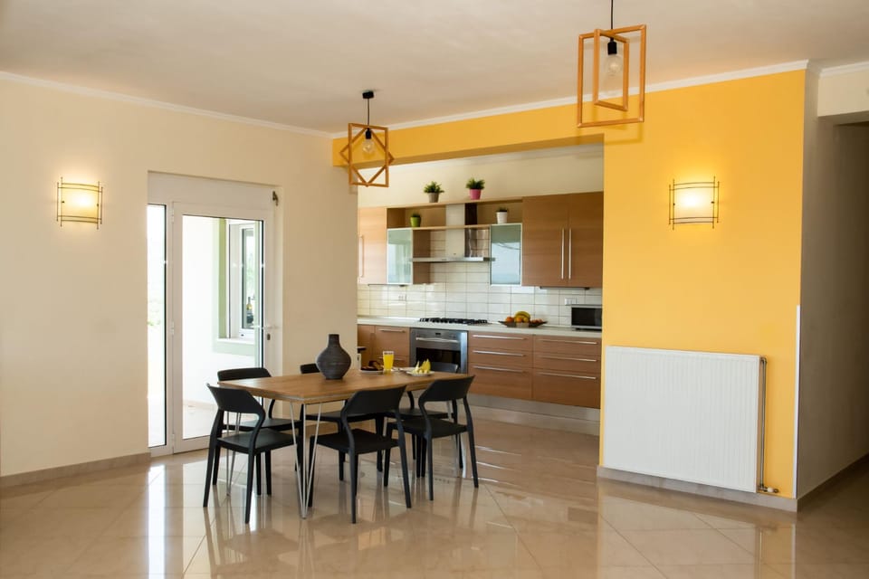 Family Villa, 4 Bedrooms, Private Pool, Sea View | Interior