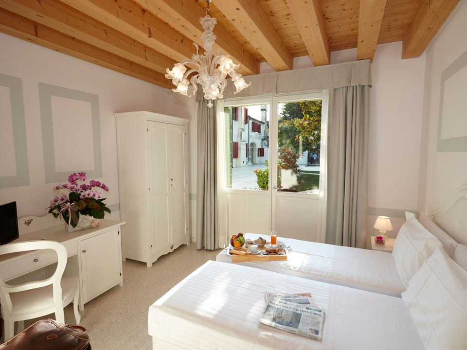 Superior with GARDEN VIEW | Hypo-allergenic bedding, free minibar, in-room safe, desk