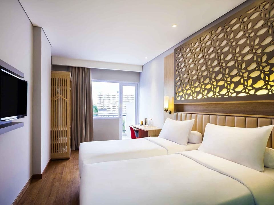 Superior Room, 2 Twin Beds, Balcony | Minibar, in-room safe, desk, soundproofing