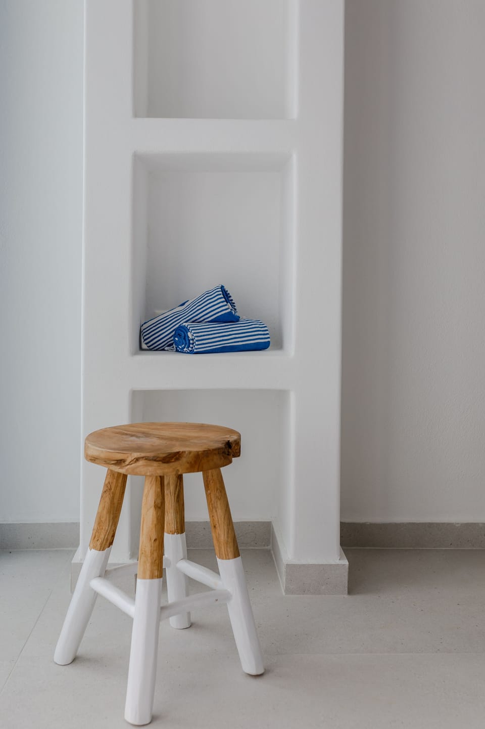 Desk, iron/ironing board (on request), WiFi (free), bed sheets
