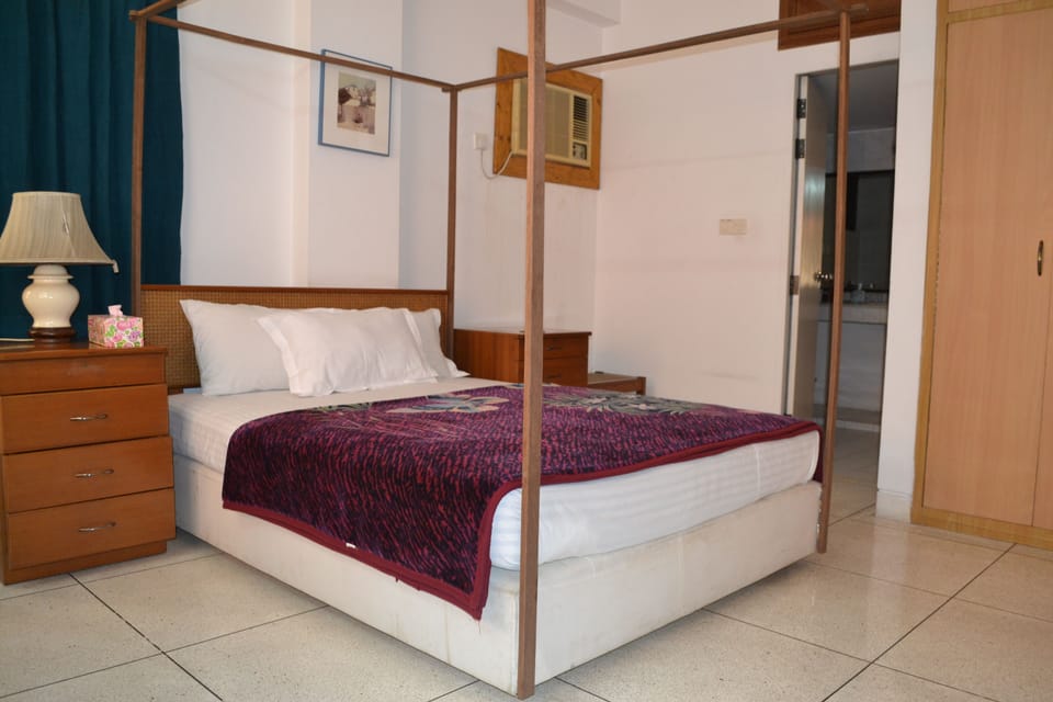 In-room safe, desk, iron/ironing board, free WiFi