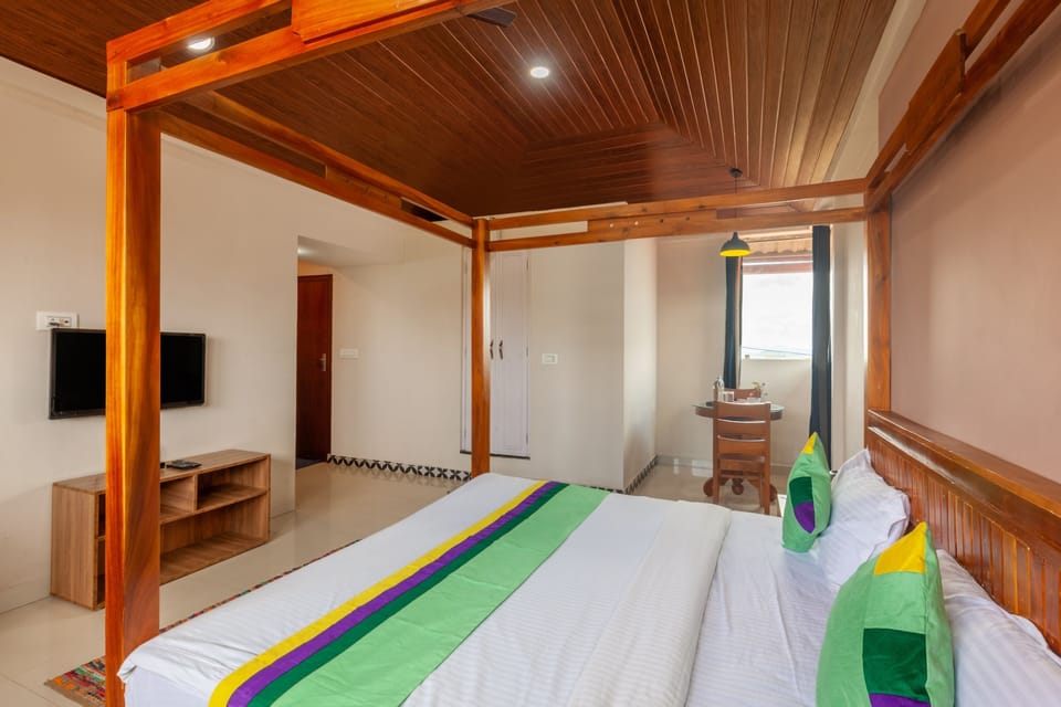 Deluxe Room | Desk, soundproofing, free WiFi
