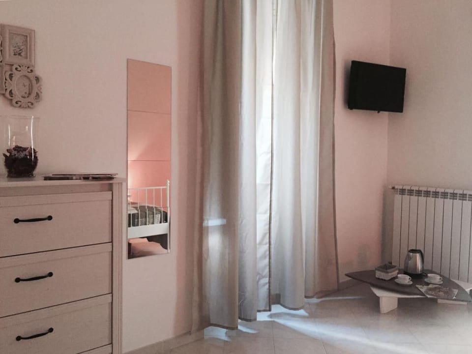 Premium bedding, desk, soundproofing, cribs (surcharge)